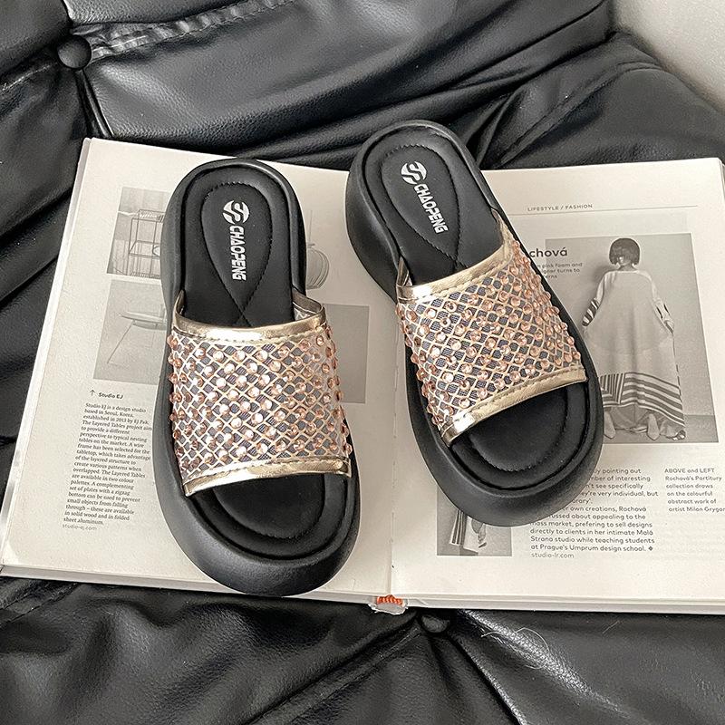 

Модный нишевый дизайн, толстая подошва, шлепанцы на одно слово, женская уличная обувь, лето 2025, новые, удобные, уличная обувь, сандалии с открытым носком 40 золотой