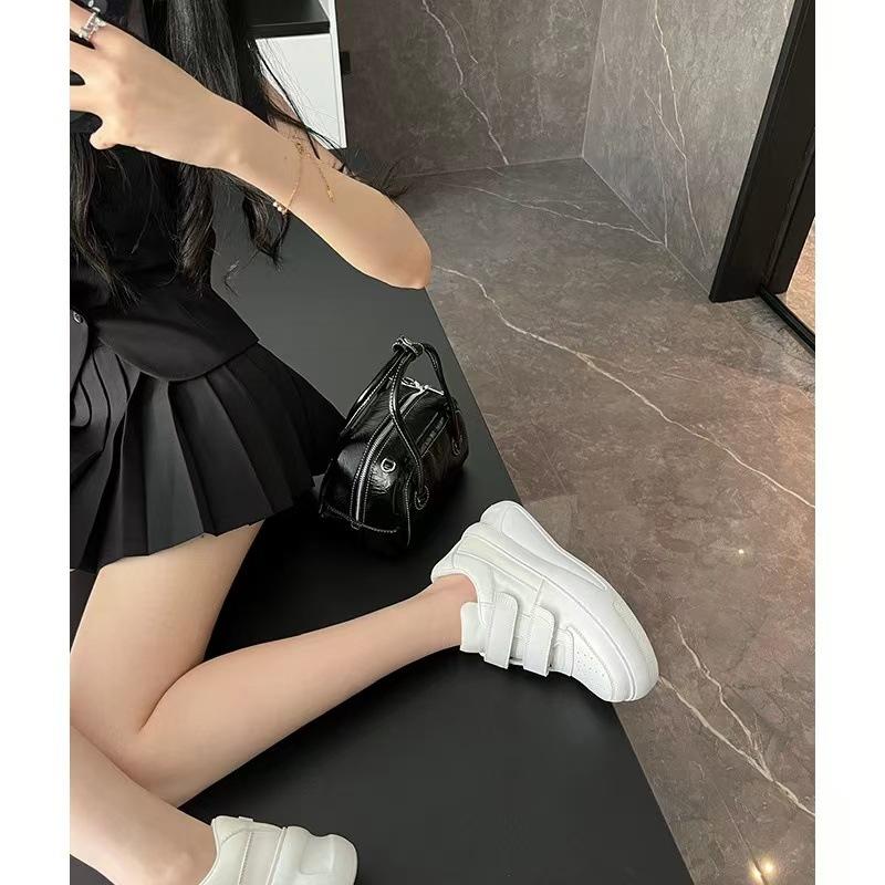 Leather thick sole 2025 little fat ding~ Velcro thick sole heightening velvet casual shoes board shoes women's little white shoes women