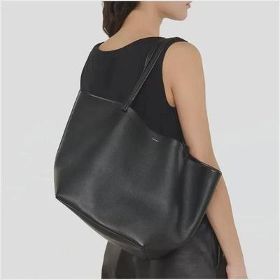 Fashionable First Layer Cowhide Handbag: Simple Commuter Shoulder Tote