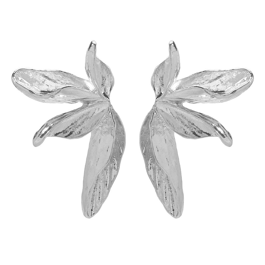 European American Vintage 3D Flower Earrings Light Luxury Heavy Industry Symmetrical Floral Alloy Stud Earrings Women Jewelry