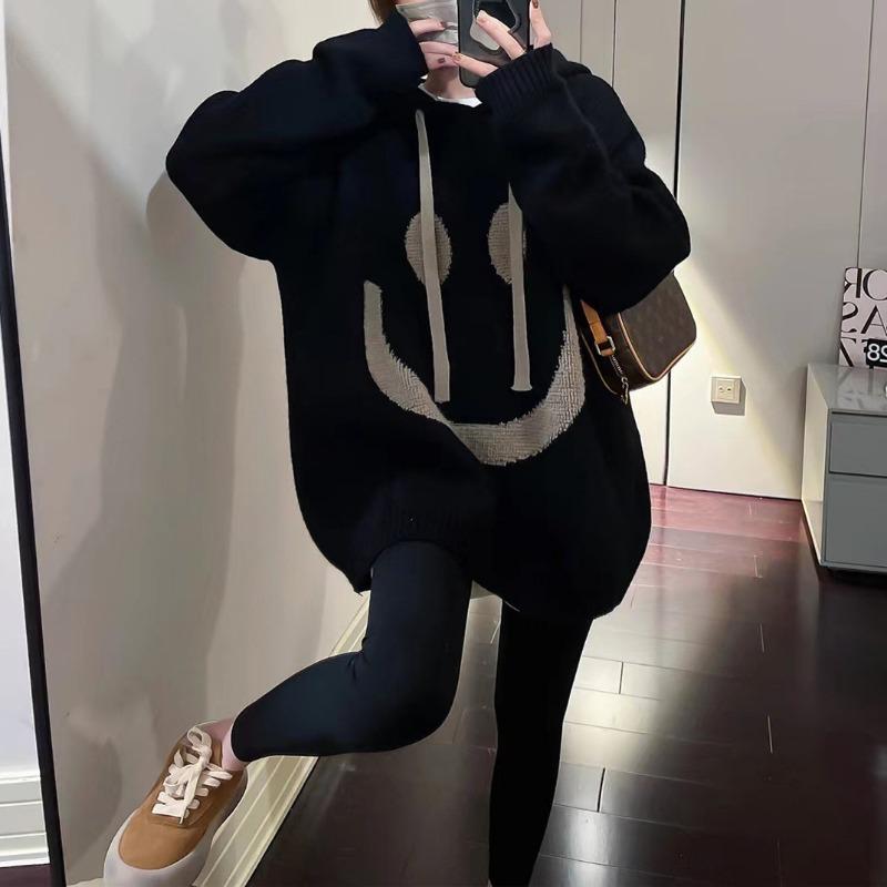 

Мягкий восковой бежевый худи с капюшоном и смайликом, женский осенне-зимний новый ленивый ветер, свободная верхняя одежда, повседневный универсальный топ, тренд one size fits all чёрный