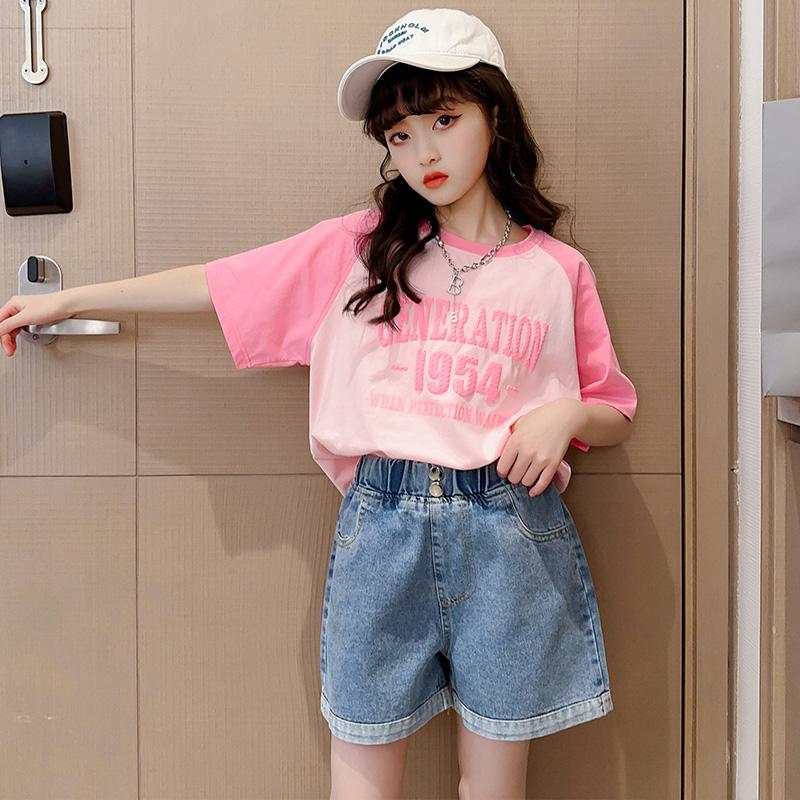 Girls' Summer Outfit Set: Denim Shorts and Short-Sleeved Top