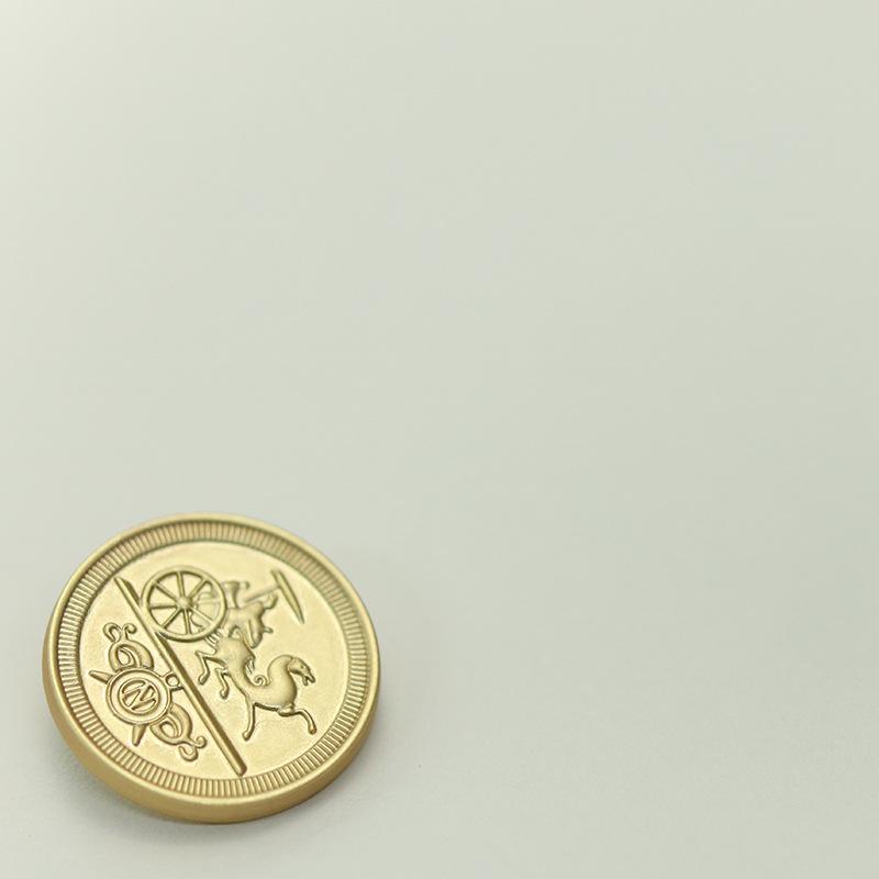 

Xiaoxiang Court Carriage Relief Metal Button Round Button Sweater Jacket Fur Coat Women S Clothing Decorative Button 1 #[Carriage N Fog Gold] * 15mm [Weight 1.54g]