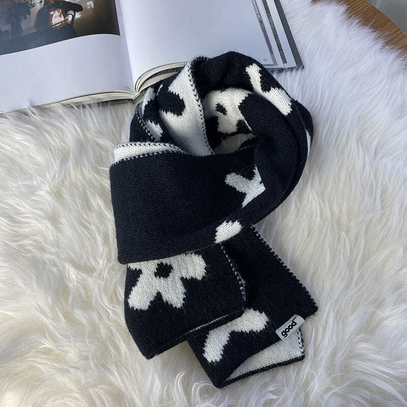 Small Flower Pattern Cashmere Scarf Women's Winter Knitted Scarf Japanese Warm Thickened Scarf