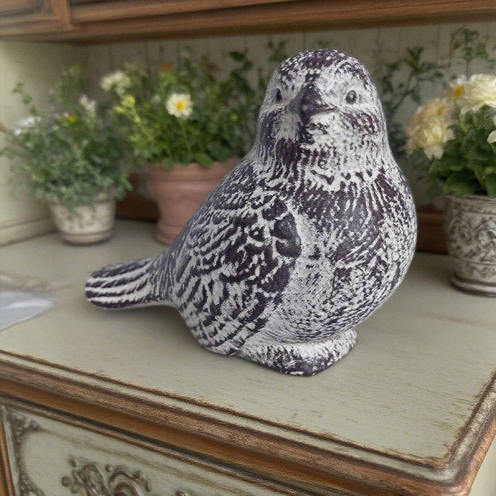 Iron Bird Sculpture Outdoor Decoration Vintage Styles Garden Ornaments Durability Weatherproofed 1