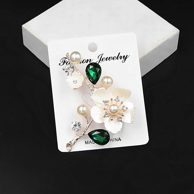 Trendy Korean-Style Plum Blossom Brooch & Scarf Buckle Lapel Pin зелёный