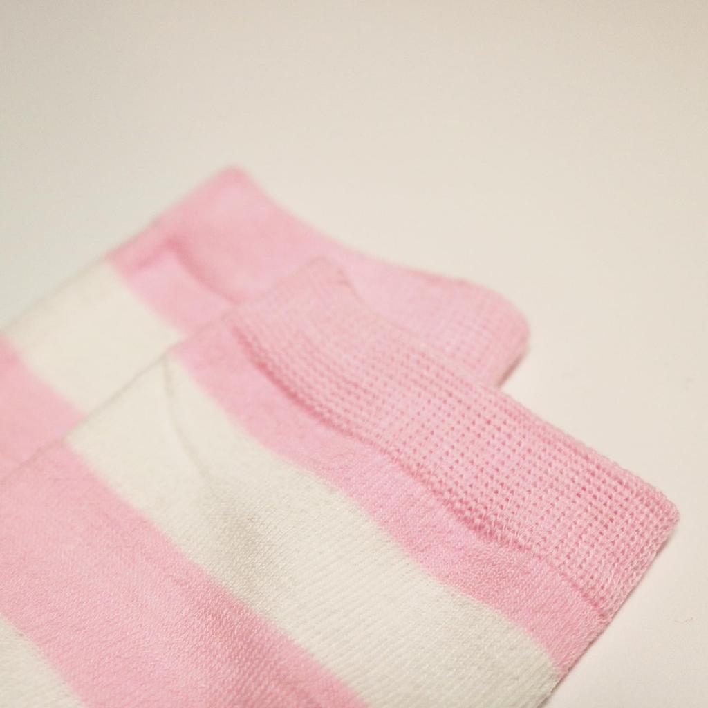 1 par de calcetines altos a rayas navideñas/rosa blanco