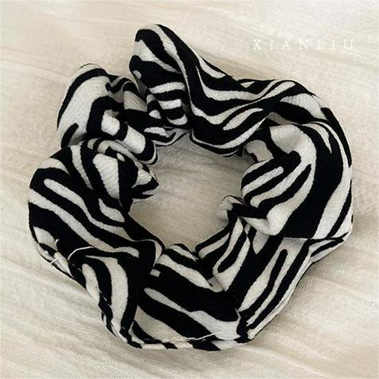 Korean Leopard Print Elastic Hair Tie for Stylish Women