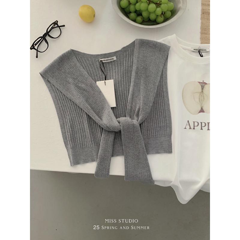 Solid color knitted small shawl fashionable versatile hollow high-end atmosphere white temperament outer small shawl