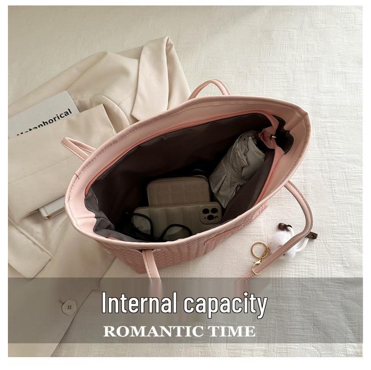 Women's Large Capacity Checkered Shoulder Tote Bag 2025 - Small, Stylish, Hot Selling Commute Bag