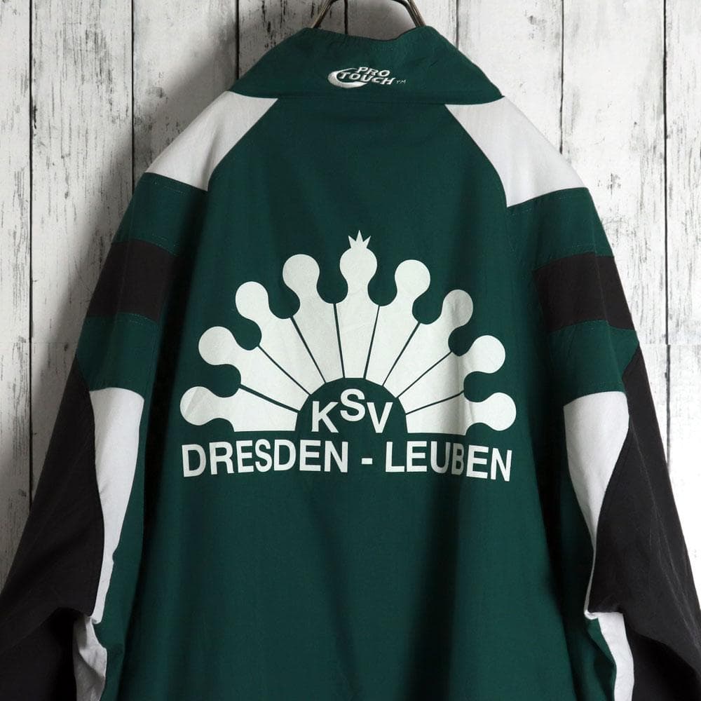 

[Б/У] Нейлоновая куртка PRO TOUCH с логотипом немецкой компании на спине, в редком размере