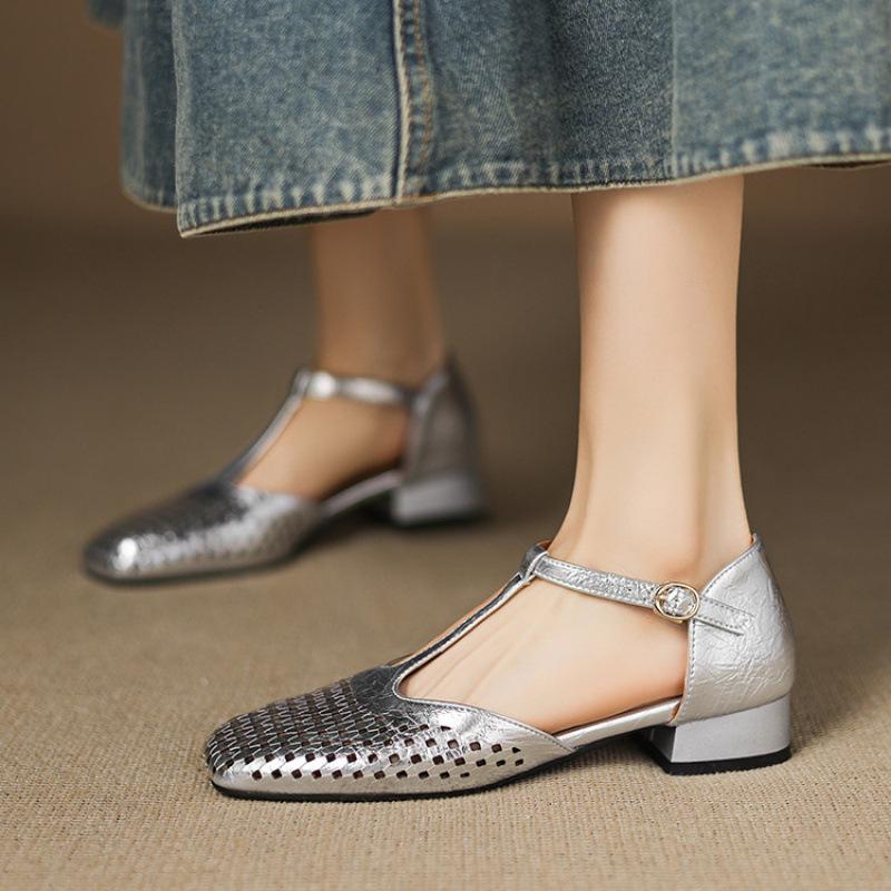 Summer women's hollow sandals casual solid color bag heel size women's shoes buckle new square head flat bottom sandals women