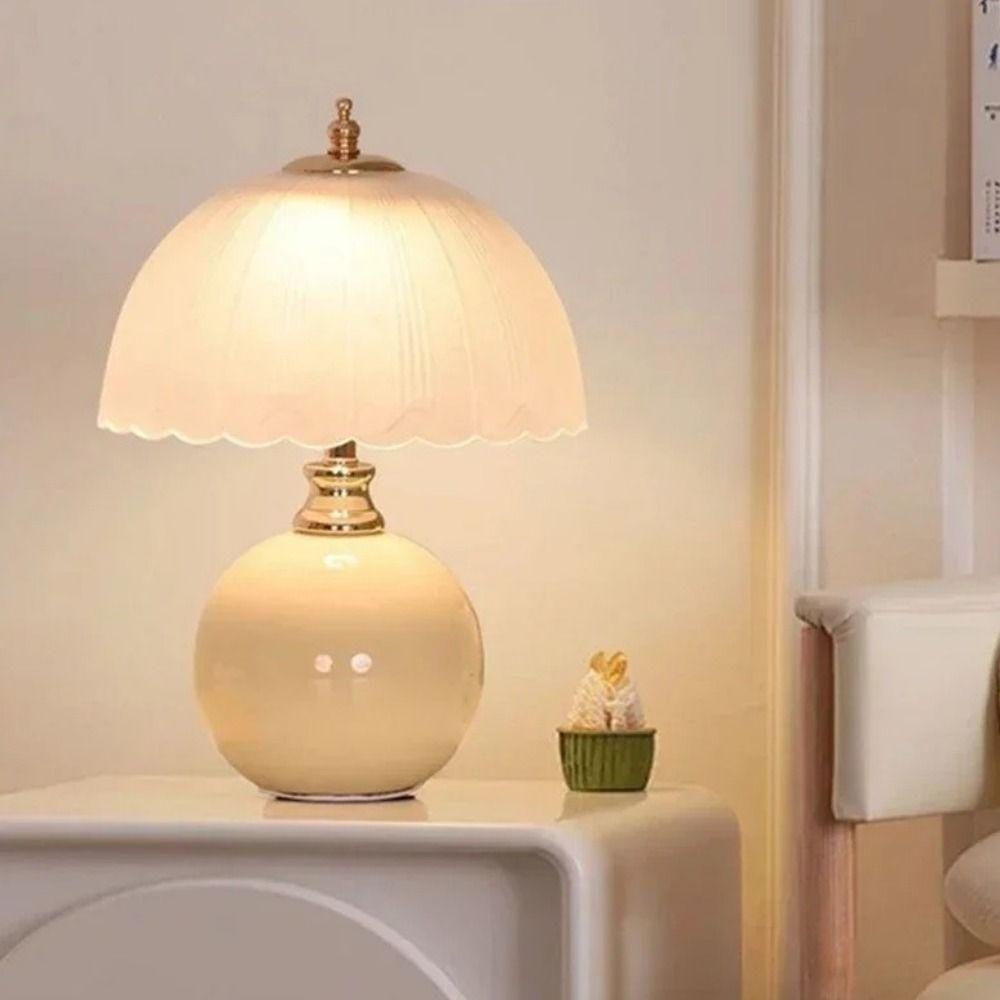 Cream Style Flower Bud Table Lamp Glass Cover Plugged In Nordic Table Lamps Ceramic Base Decorative Bedside Lamp