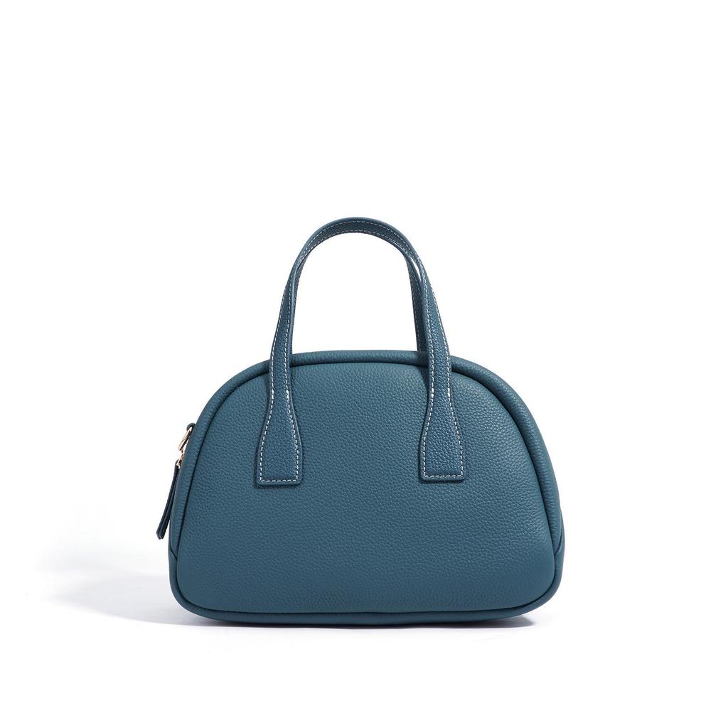 2024 Autumn/Winter High-End Retro Women's Handbag - Versatile European, American, Japanese, and Korean Style Shoulder Bag
