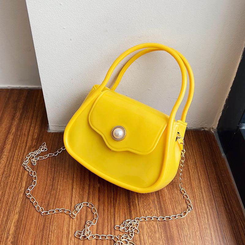 Fashionable Casual Handheld Small Square Bag 2024 Spring Popular New Simple Single Shoulder Diagonal Commuter Women's Bag