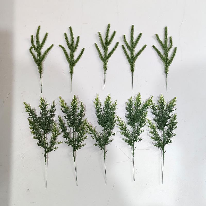 Artificial Green Pine and Cypress Leaves for Indoor/Outdoor Decoration, Soft Rubber, DIY Christmas Accessories