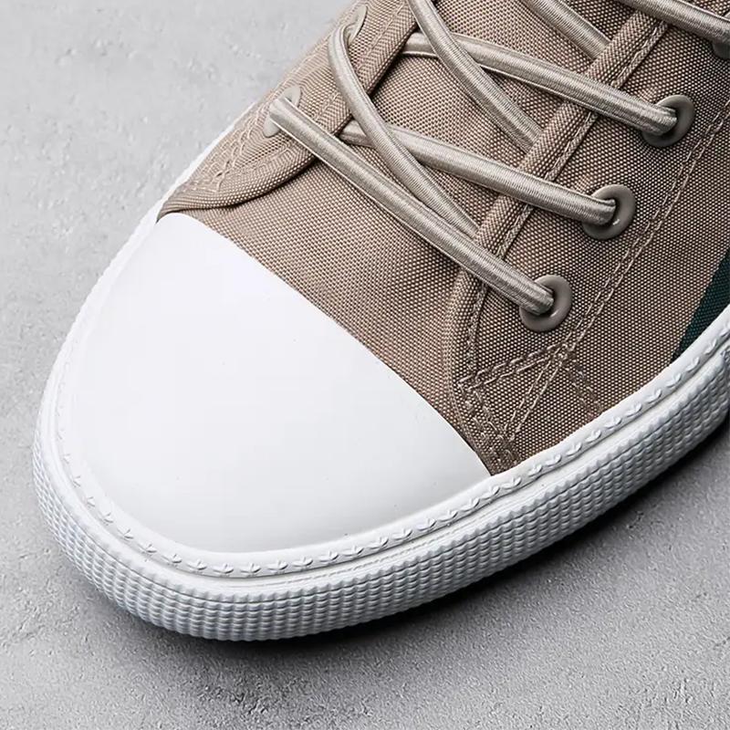 Fashion Men Canvas Shoes Ultralight Breathable Casual Men Shoes Spring Summer Comfortable Loafers Lazy Driving Flats Zapatos De Hombre