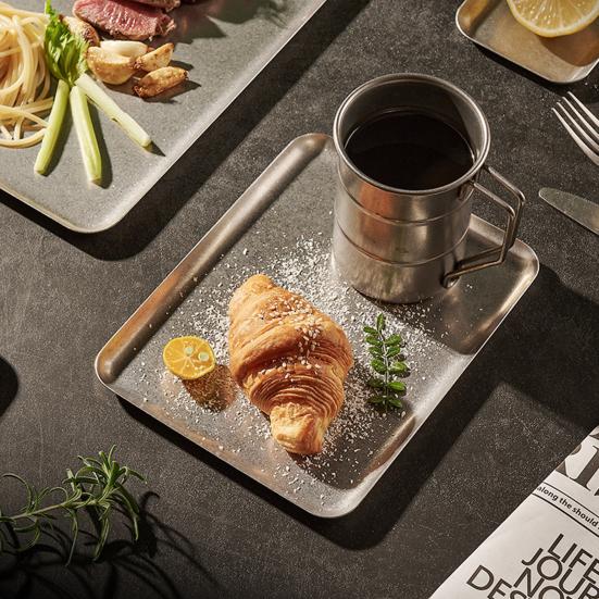 Vintage čtvercový talíř na jídlo Nerezová servírovací mísa na steaky, dezerty, dorty Podnos do myčky nádobí Stolní nádobí pro domácí použití a restaurace