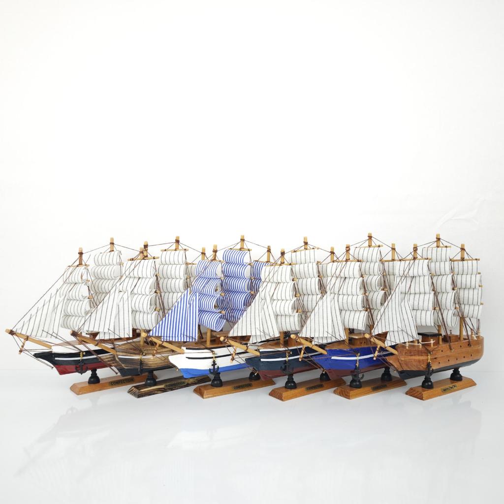24cm Wooden Sailboat Model Mediterranean Decor