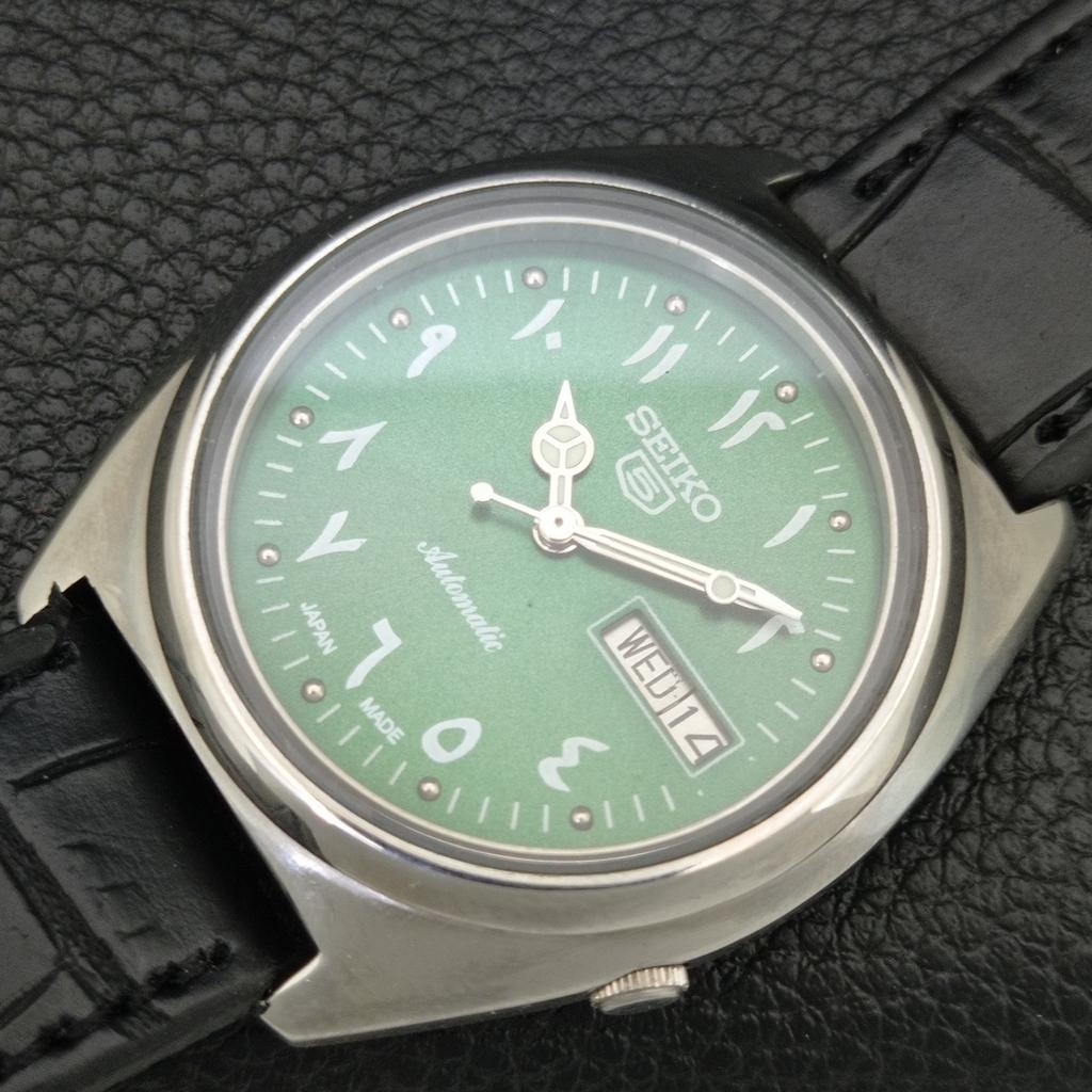 VINTAGE SEIKO 5 AUTOMATIC 7009A JAPAN MENS GREEN COLOR DIAL WATCH A708759-1