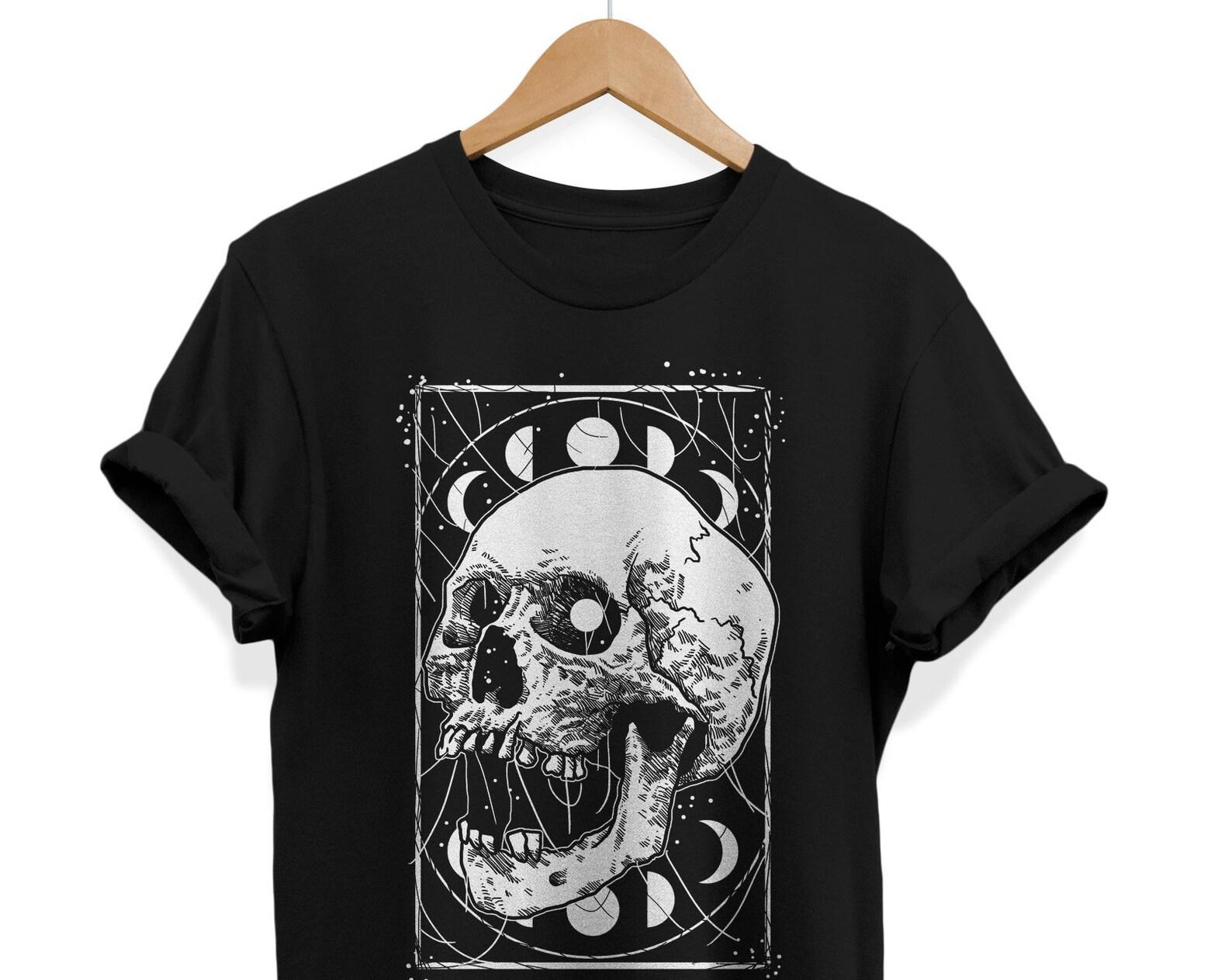 Gothic Skull Moon Phases T-shirt: Dark Grunge Graphic Tee 2XL