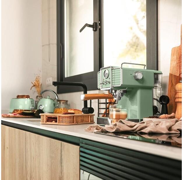 Кофеварка Cecotec Power Espresso 20 Traditional светло-зеленый (01576)