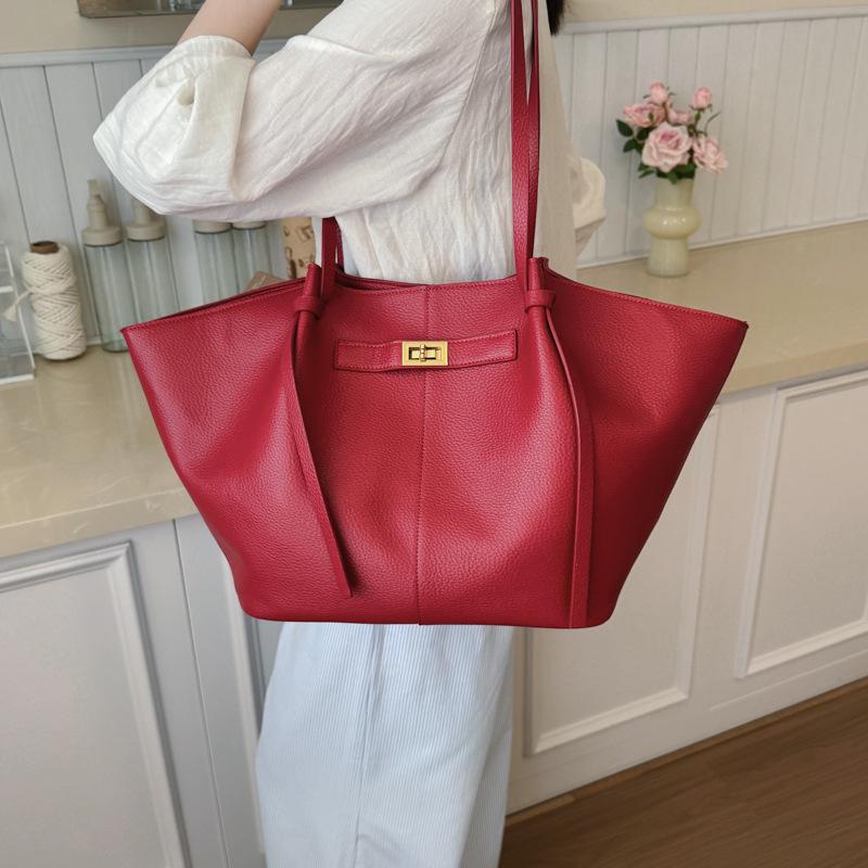 Cross Retro High-End Women's Versatile Tote, European-American Fashion, Large Capacity Shoulder Bag