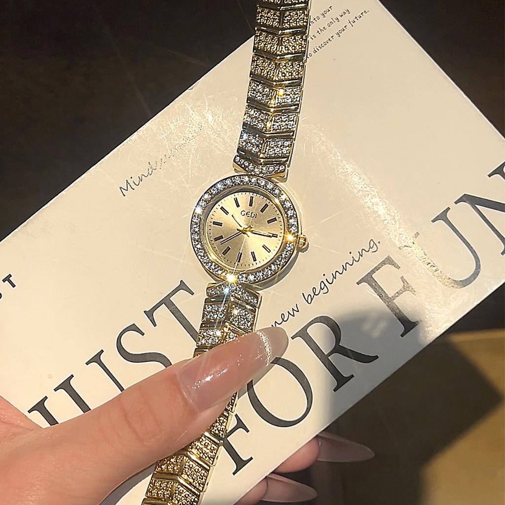 Light Luxury Full Diamond Fashion High Value Women'S Watch Niche Light Luxury Waterproof High Sense Alloy Bracelet Watch