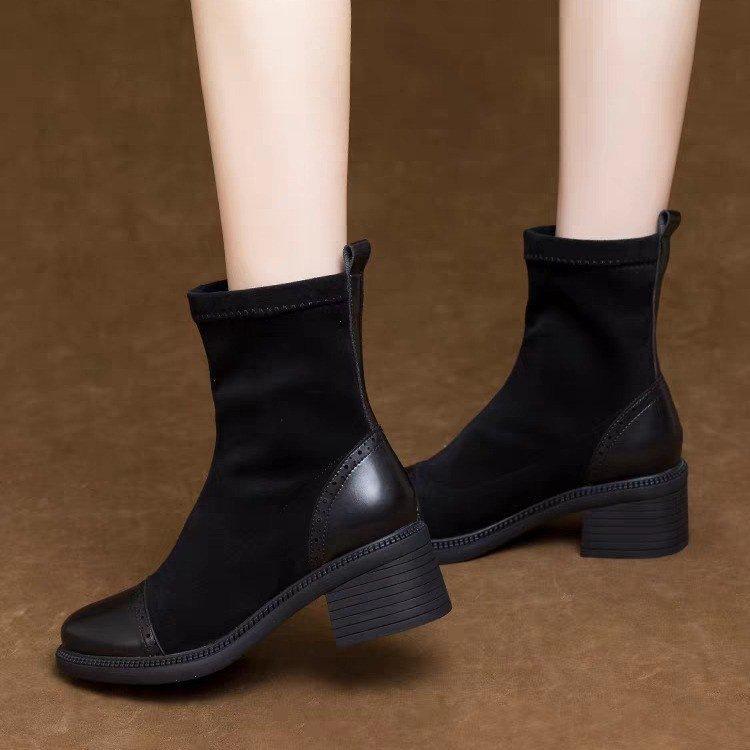 Elastische Stiefel Damen dünne Stiefel Britische Martin-Stiefel 2025 Herbst und Winter neue vielseitige matte dicke Ferse mittelhohe Ferse Damen Kurzstiefel