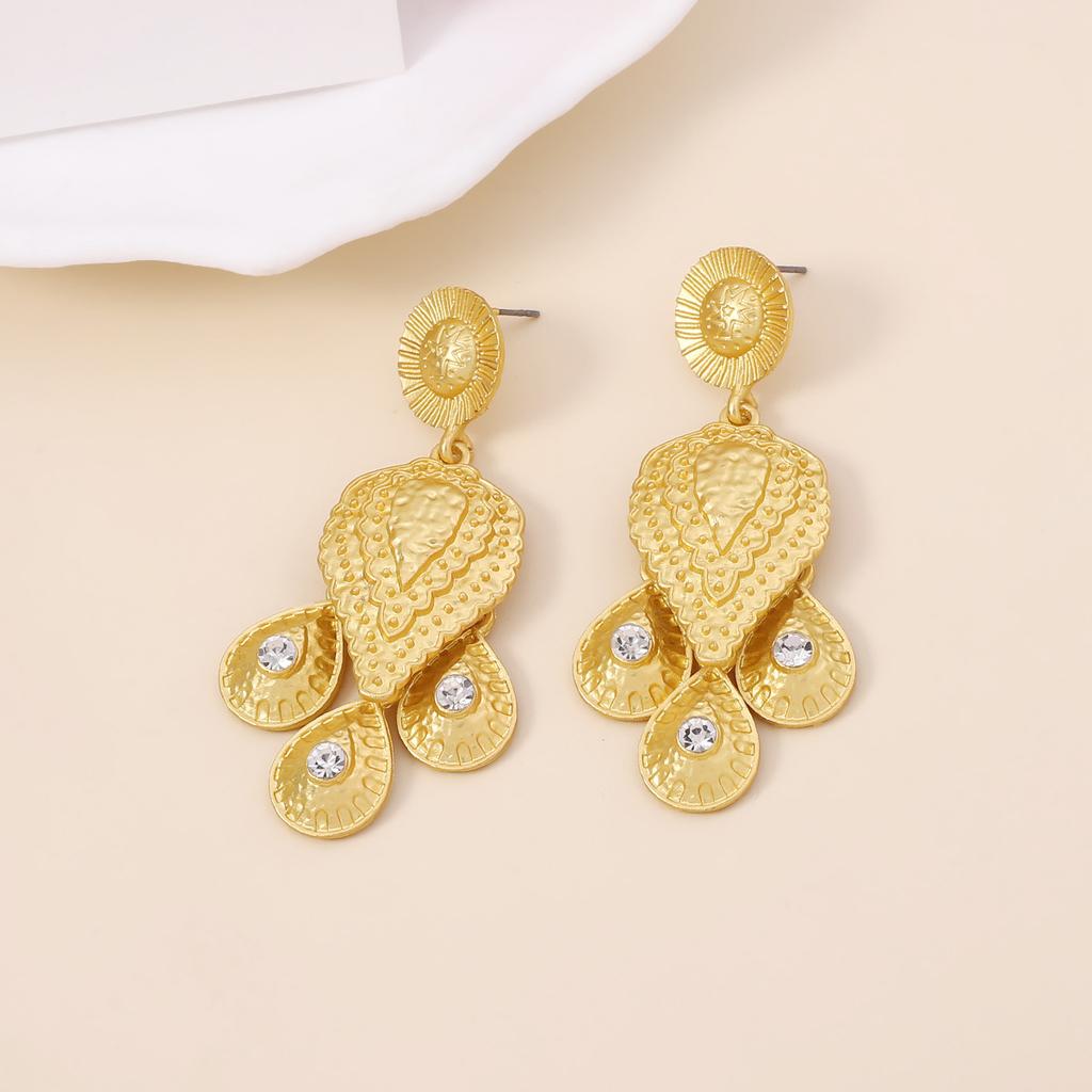 European and American Popular Fashion Versatile Stud Earrings, Medieval Vintage Western Retro Shoulder Sweeping High-end Earrings