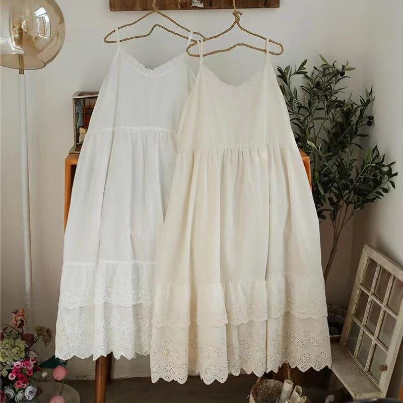 

Johnature Summer Spaghetti Strap V-образним вирізом Render Dress Japanese Vintage Patchwork Lace Loose Women Dress One Size чорний