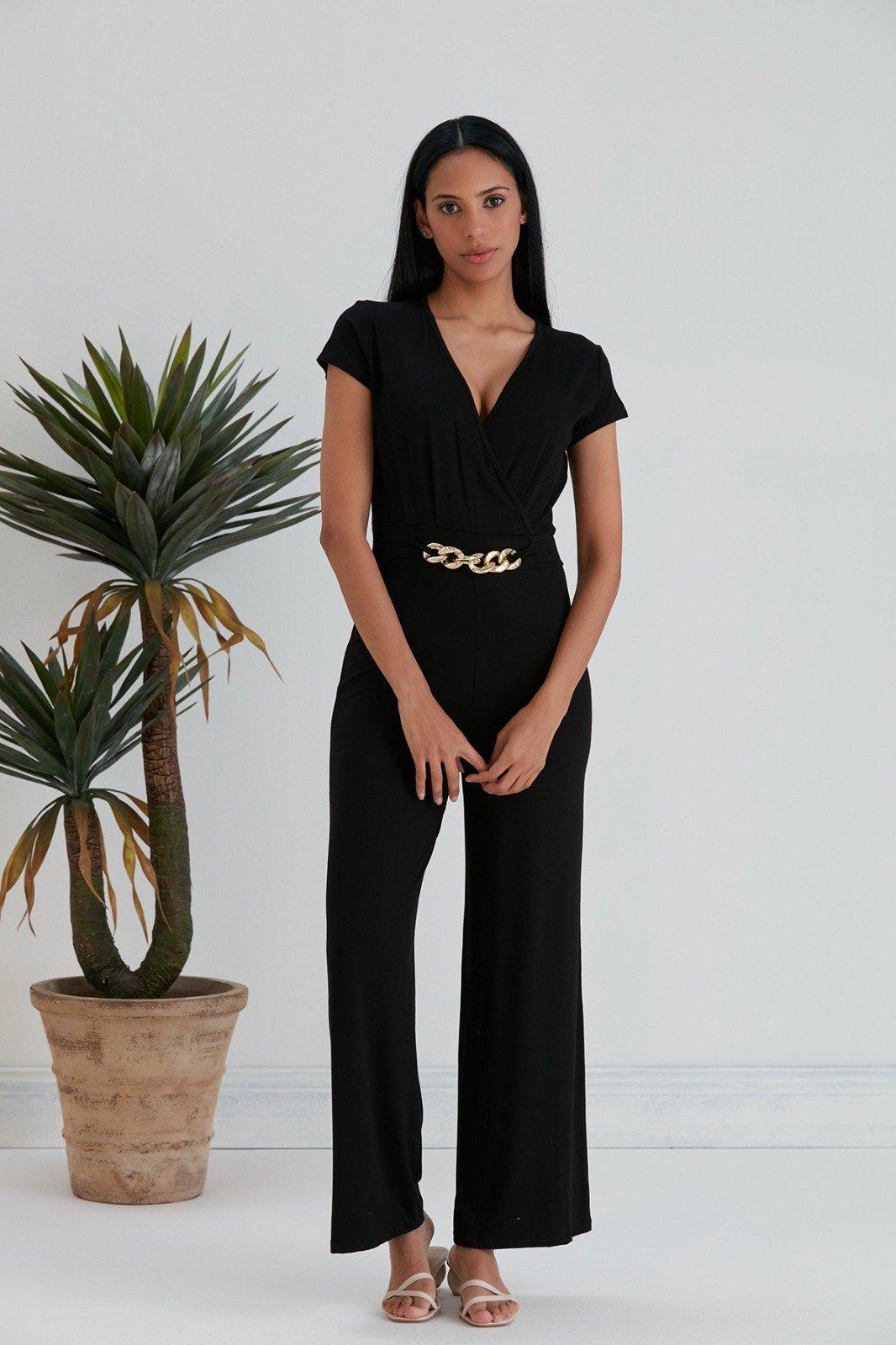 

Женский двубортный комбинезон макси-длины из вискозной ткани с воротником-цепочкой