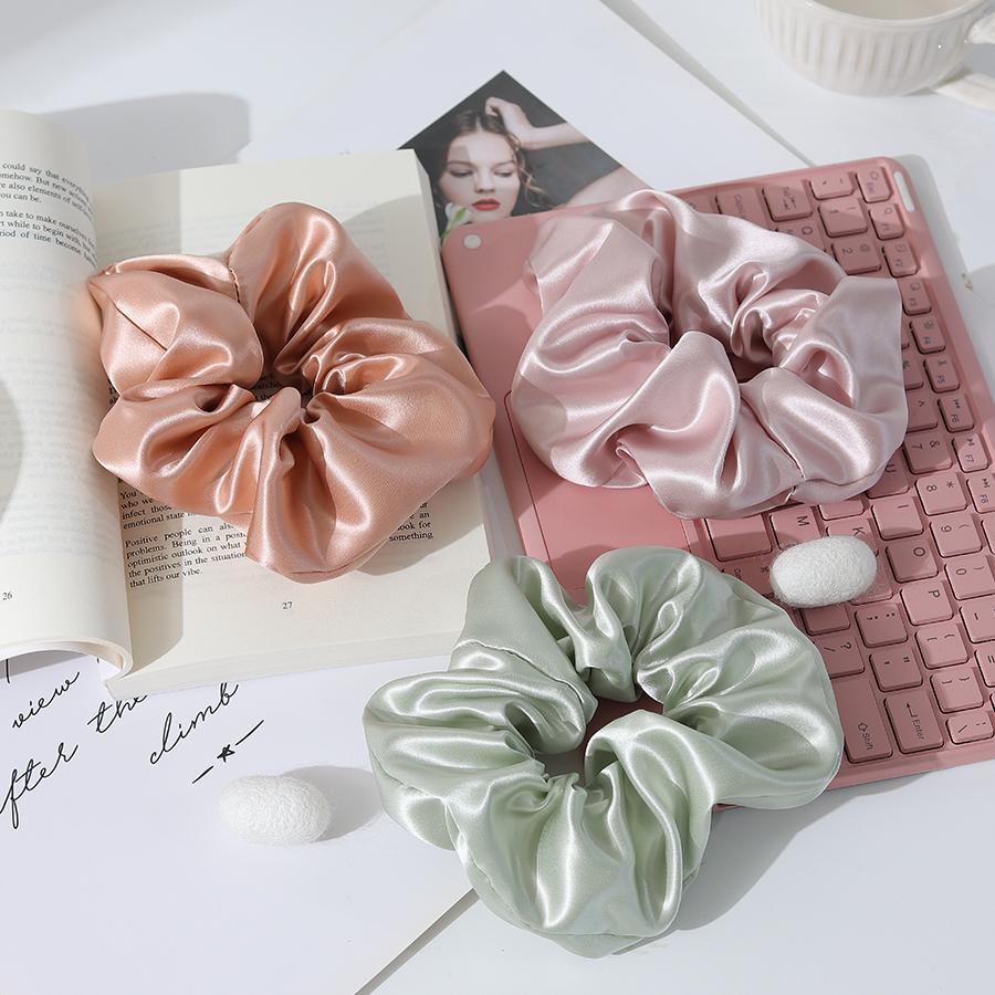 Custom logo 100% Mulberry 22momme  7cm Silk Scrunchies Hair Ties Hair Accessories for Girls