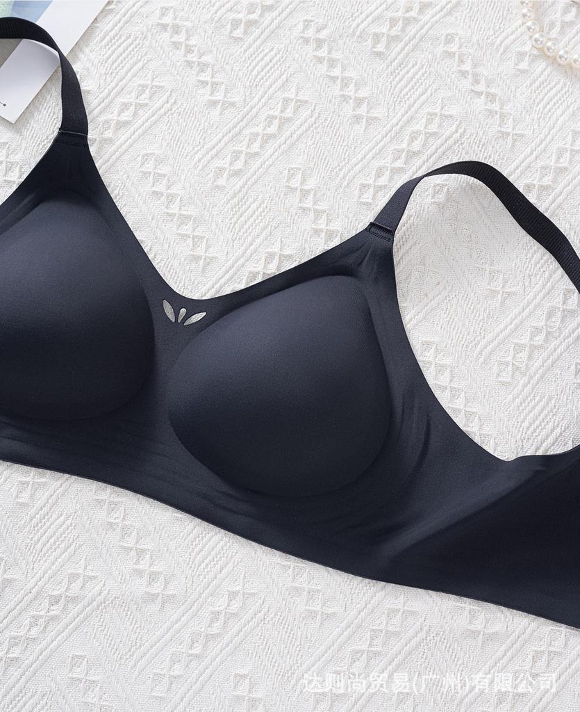 Ice silk seamless jelly underwear, thin small breasts, gathered without steel rings, integrated bra cover, anti-sagging, collection of secondary