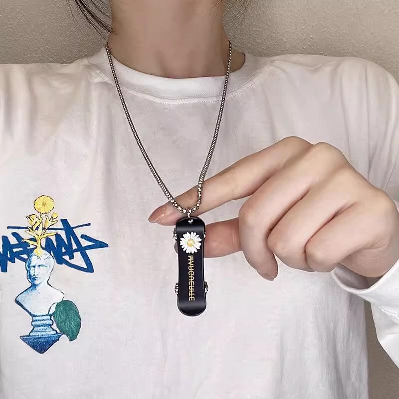 Colier Hip-Hop Trendy din Oțel Titan pentru Bărbați - Fashionabil, Versatil și Accesoriu Emoțional pentru Cuplu.