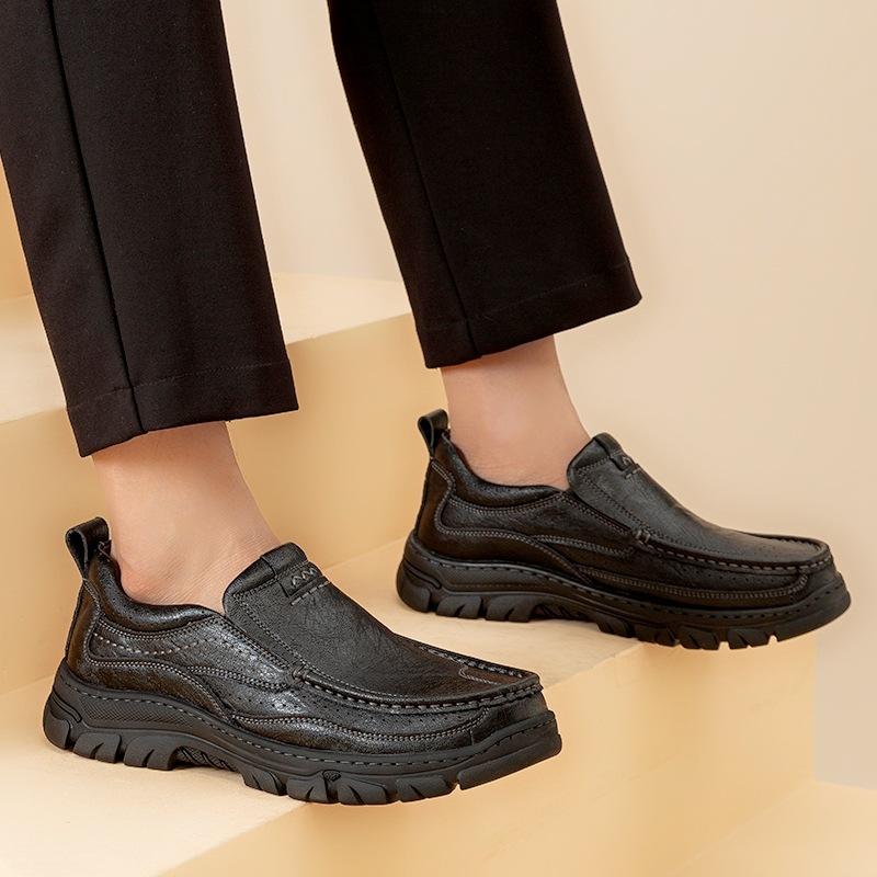 Men's outdoor casual leather shoes, large size shoes for men, soft-soled low-top cowhide men's shoes