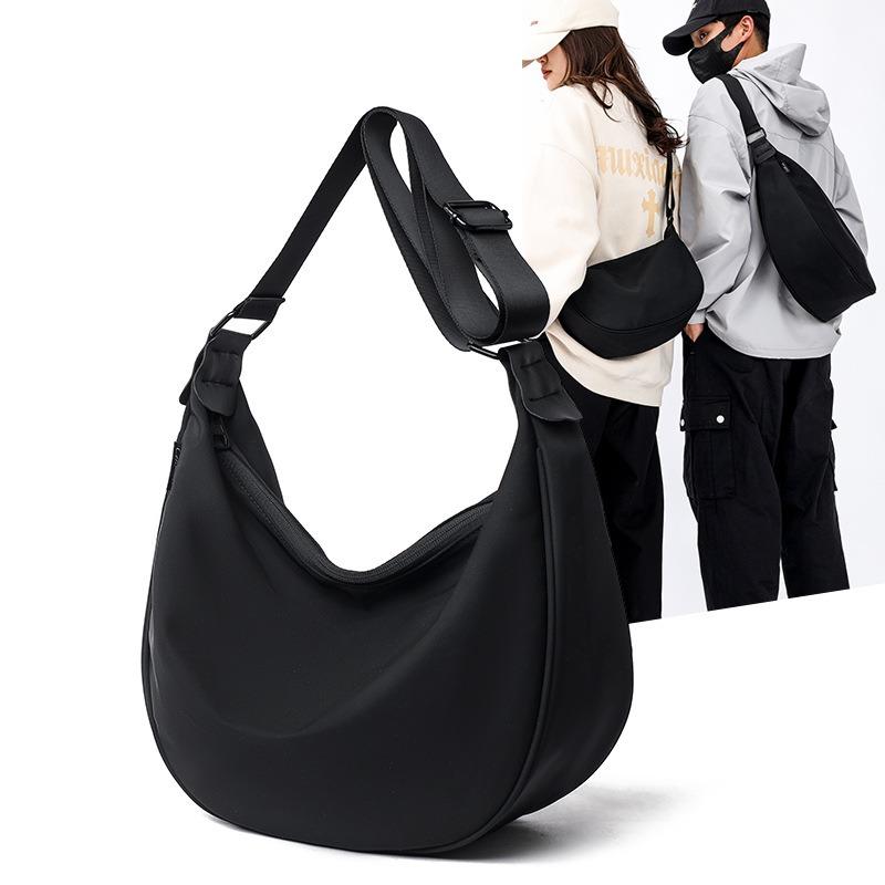 LOGO new men's large-capacity outdoor fashion simple messenger bag feeling versatile sports shoulder