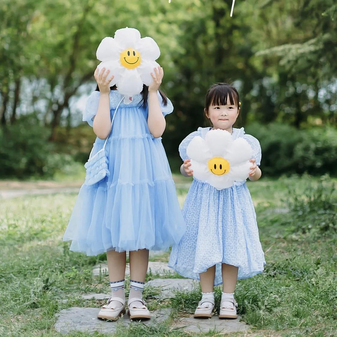 White Smiley Face Daisy Foil Balloon - Birthday Number Photo Prop Decoration