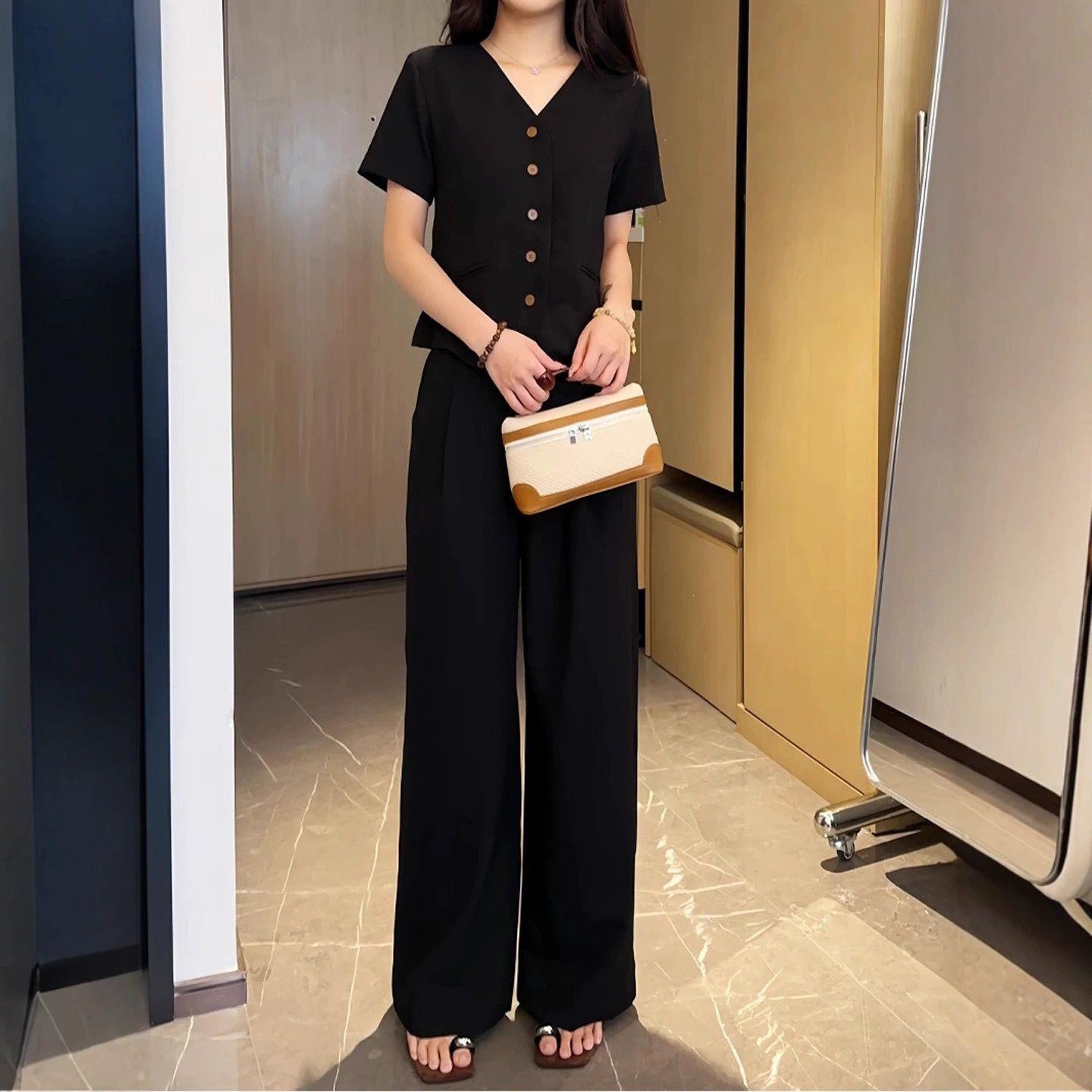 

2026 French Fashion Summer Women s V-Neck Vest & High-Waist Wide-Leg Pants Set 2XL 65-72.5kg чёрный
