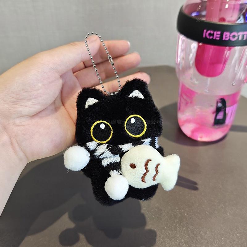 Popular Squeak Cute Hug Little Fish Big Eyes Black Cat White Cat Pendant Plush Doll Pendant Keychain Perfect Gift