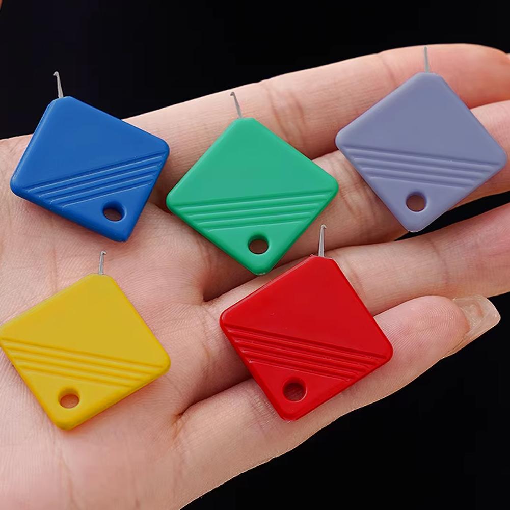1pcs Elderly Guide Needle Threader Automatic Easy Device DIY Hand Sewing Simple Needle Threader For Needle Work Sewing