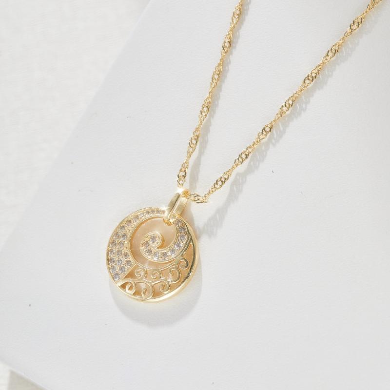 1 Pc Luxury Golden Color Hollow Floral Pattern Necklace Boho Pendant Bride Wedding Jewelry Valentine'S Day Jewelry Gifts