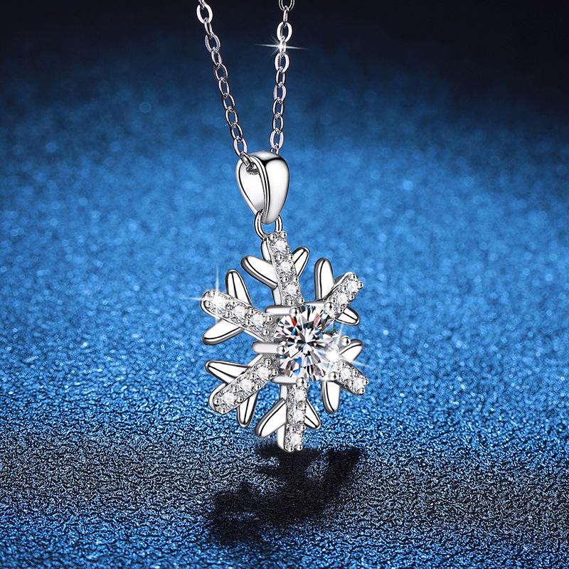 New S925 Silver Sparkling Snowflake Women's Necklace, Niche Fashion, Exquisite, High-quality Wedding Jewelry