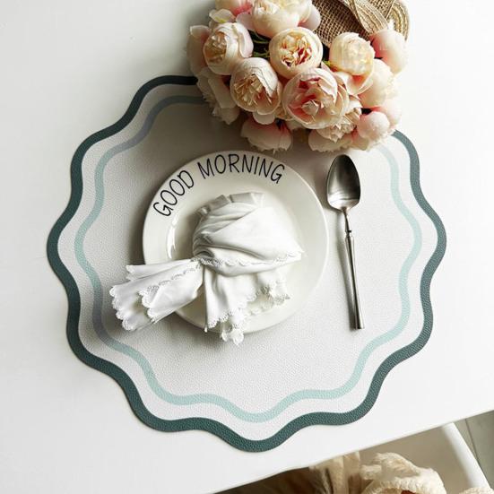 Gekräuselter runder Tischset Wasserdichtes Kunstleder-Tischset Elegante Hitzebeständige Esstischmatte für drinnen oder draußen Hochzeit Picknick