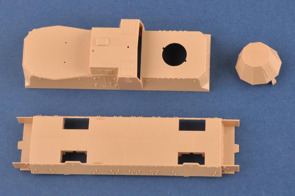 Hobby Boss Fighting Vehicle Series German Army Armored Train Gun Carriage Plastic Model Kit 82925 1/72 BP-42/Anti-Aircraft