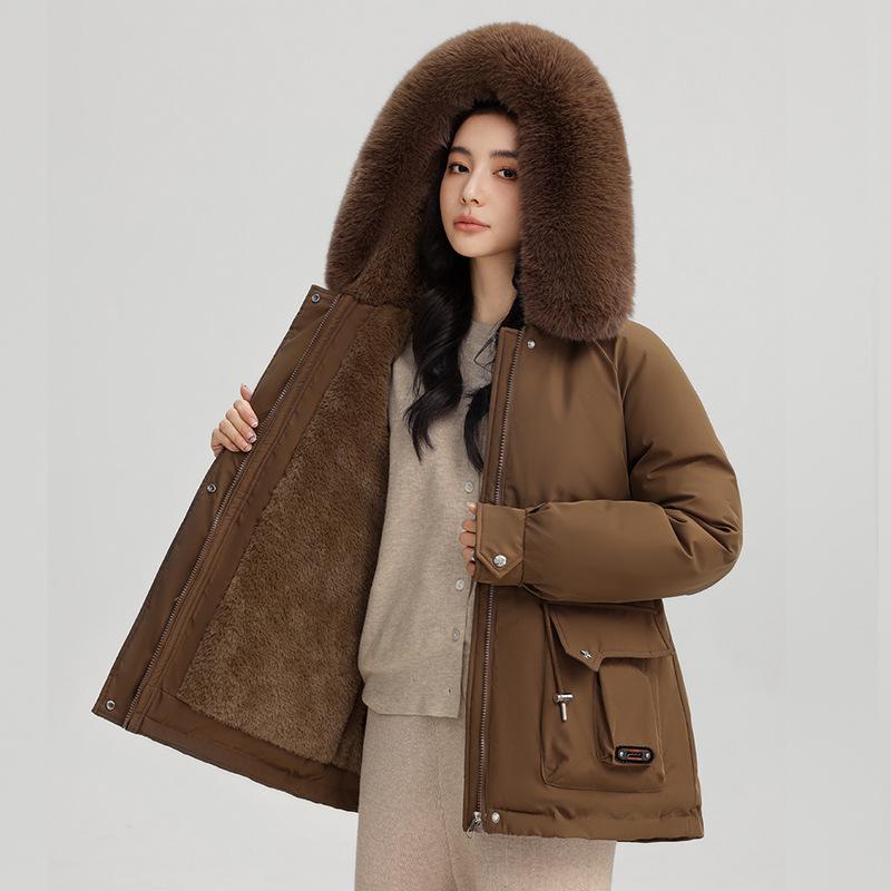 Autumn and winter new fleece thickened pie overcoming jacket short fashion big fur collar warm women's down padded jacket