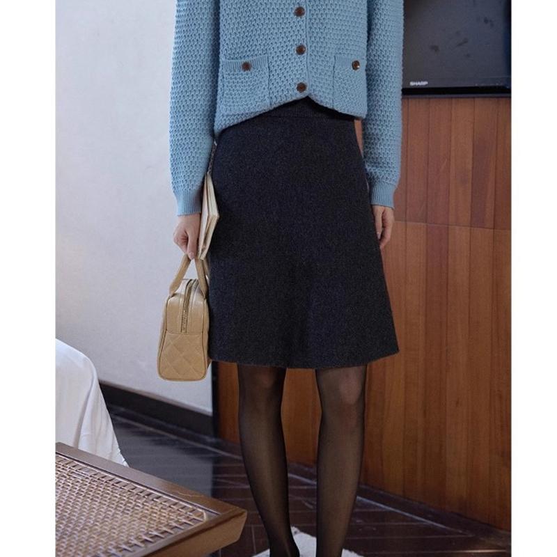 

Осенне-зимняя женская серая трикотажная короткая юбка 2025 года, свободные повседневные юбки А-силуэта, модные элегантные простые офисные женские юбки, одежда 2778 L серый