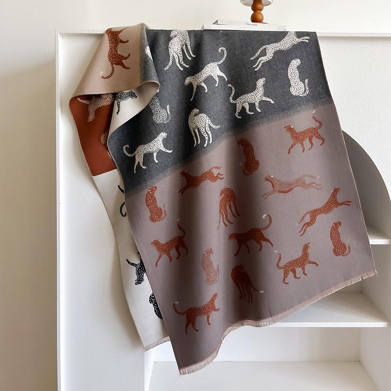 Warm Imitation Cashmere Scarf Women'S Double-Sided Cute Cartoon Lion Color Matching Thickened Scarf Air Conditioner Shawl