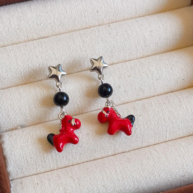 Creative Unique Cartoon Animal Colt Horse Earrings For Women Girl Cute Animal Little Horse Ear Stud Jewelry New Year Gift