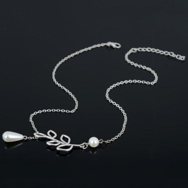 Elegant Pearl Drop Leaf Necklace In Alloy For Fashionable Women And Trendy Styles